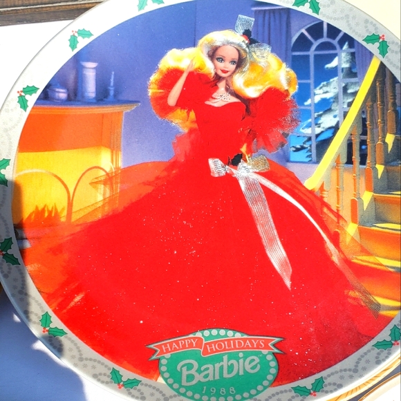 Multiple Collectable Barbie porcelain plates - Picture 10 of 16